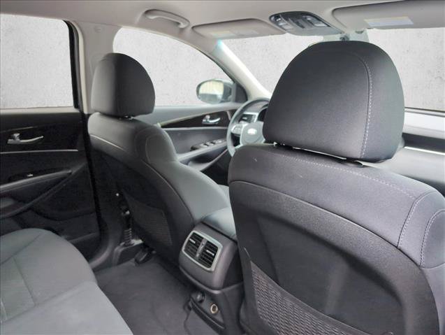 Used 2020 Kia Sorento S FWD image 21