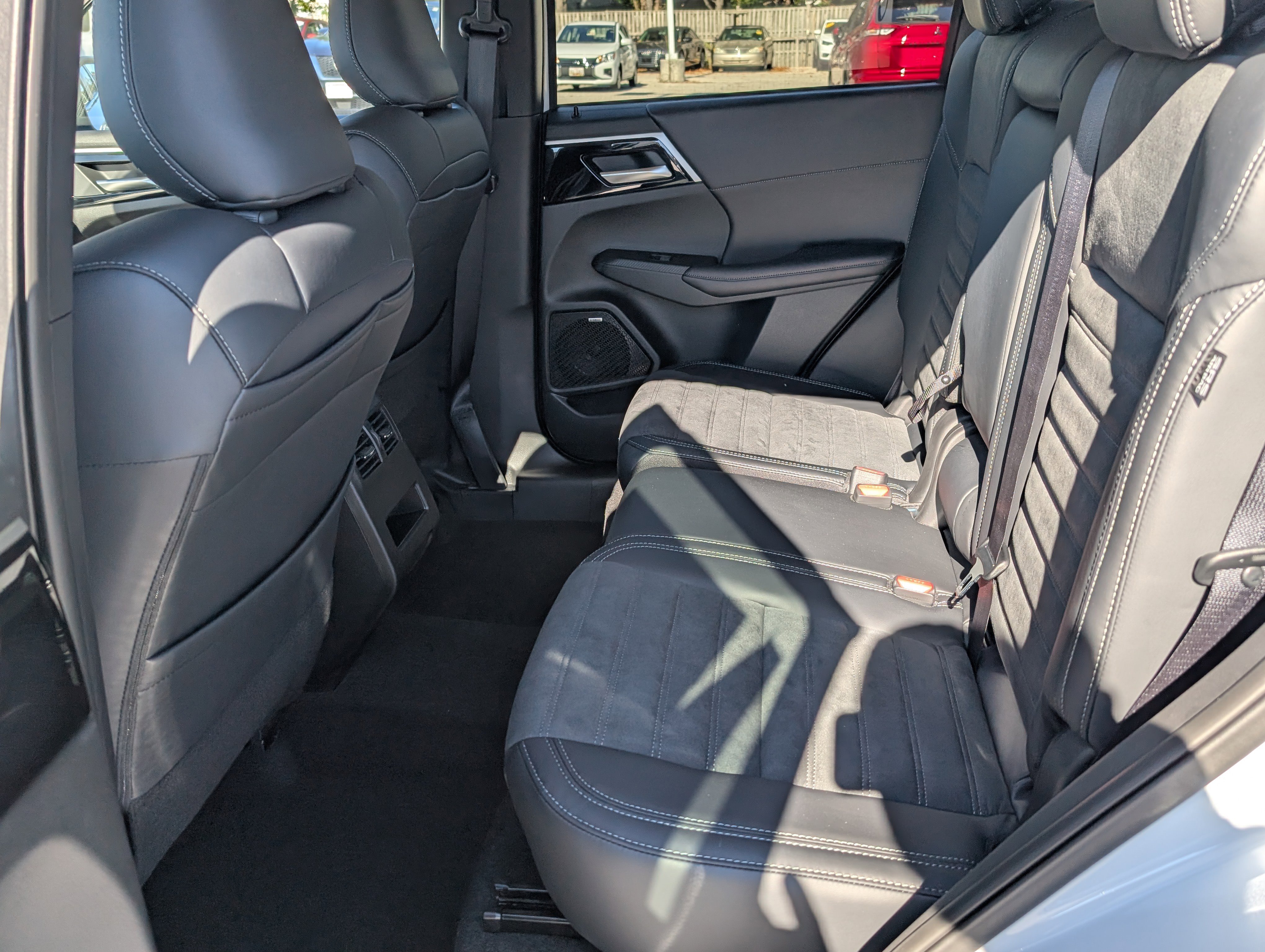 New 2025 Mitsubishi Outlander Trail Edition image 14