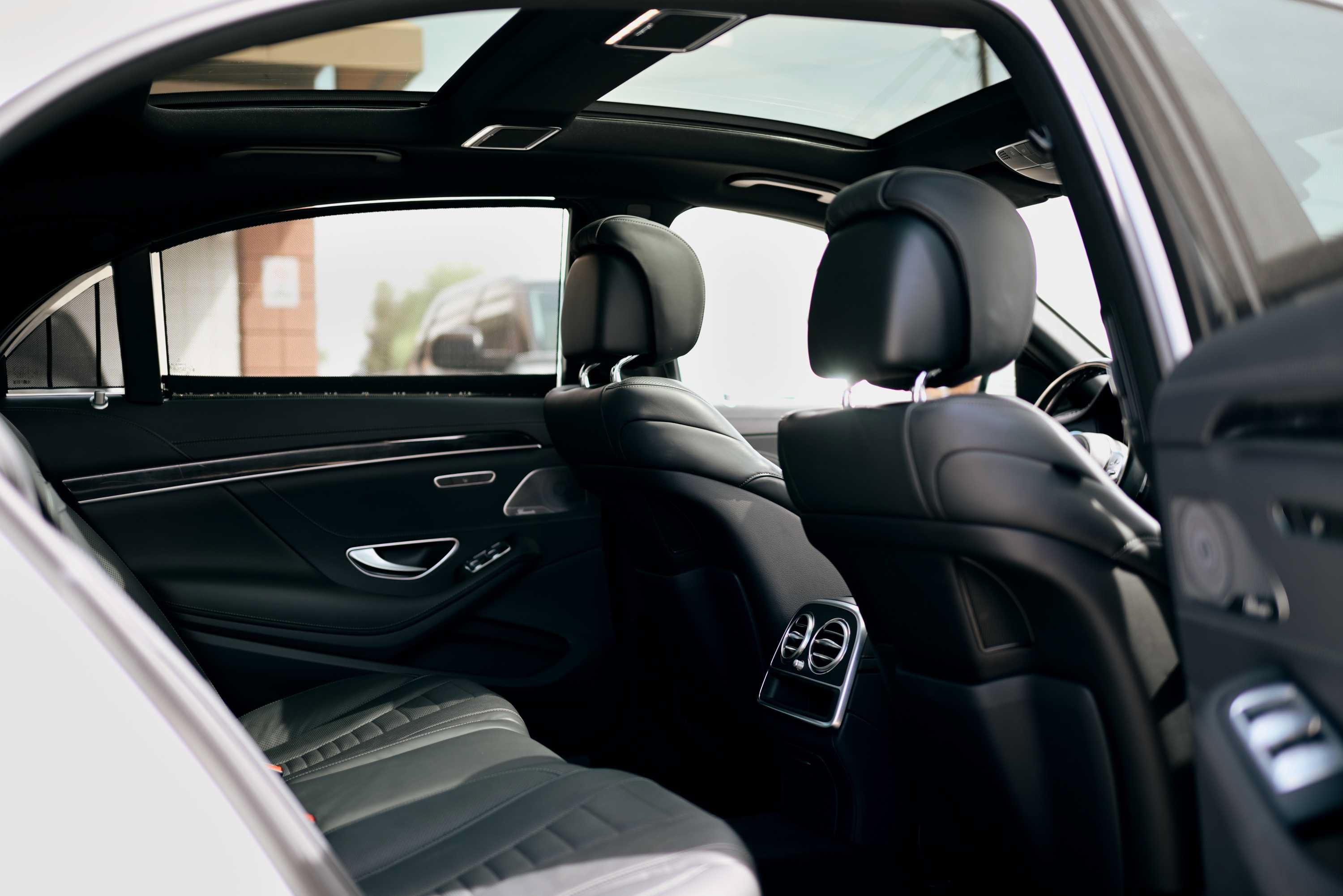 Used 2019 Mercedes-Benz S 560 Sedan w/ AMG Line Exterior image 14