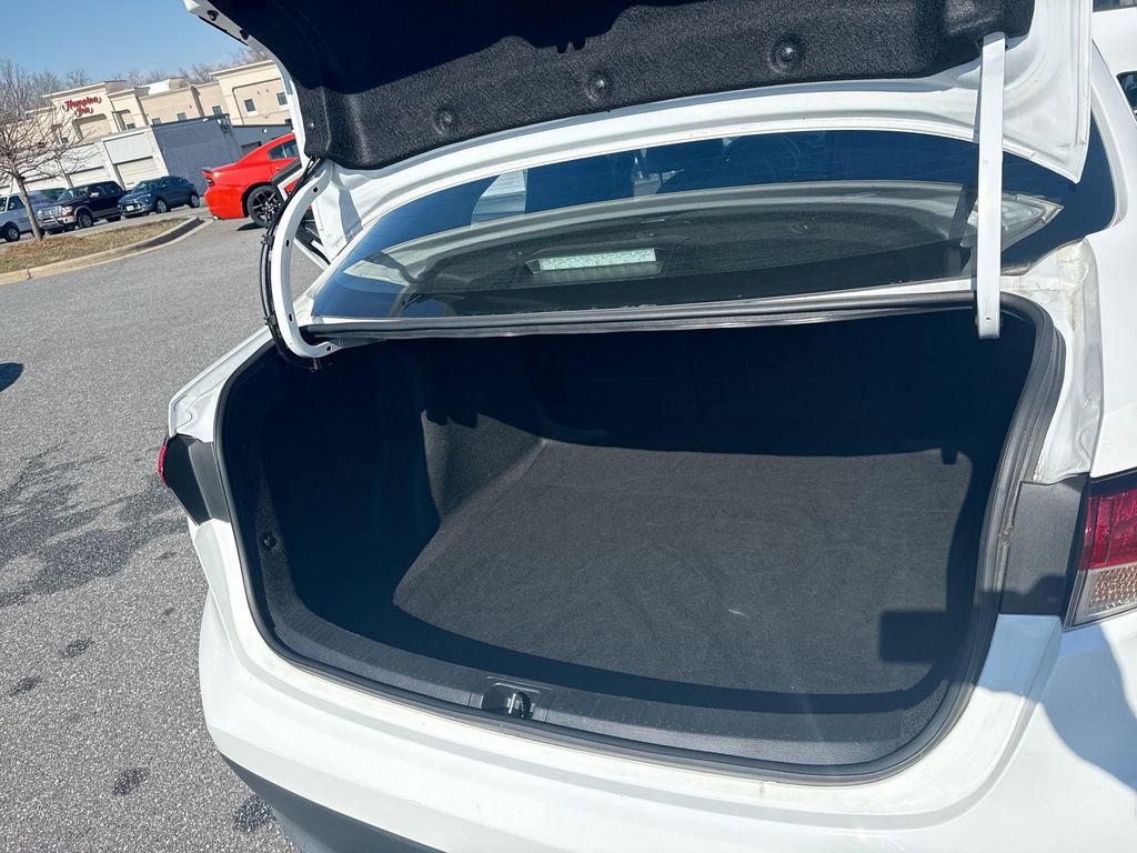 Used 2024 Toyota Corolla LE image 25