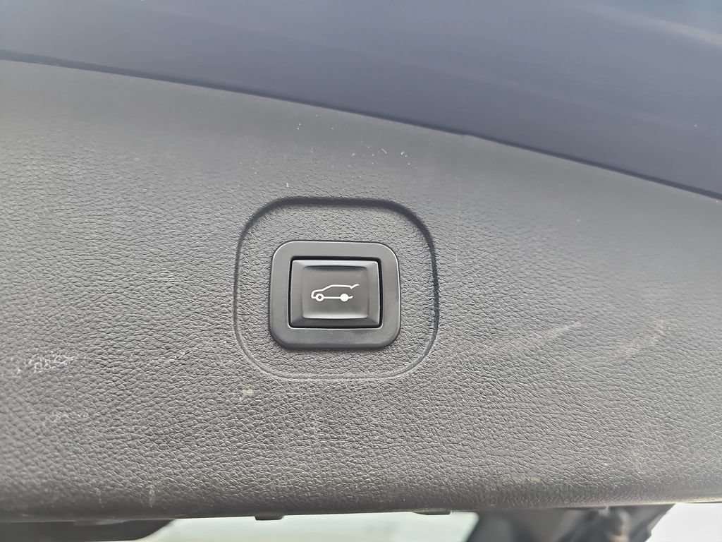 Certified 2017 Chevrolet Equinox LT w/ Convenience Package FWD image 17