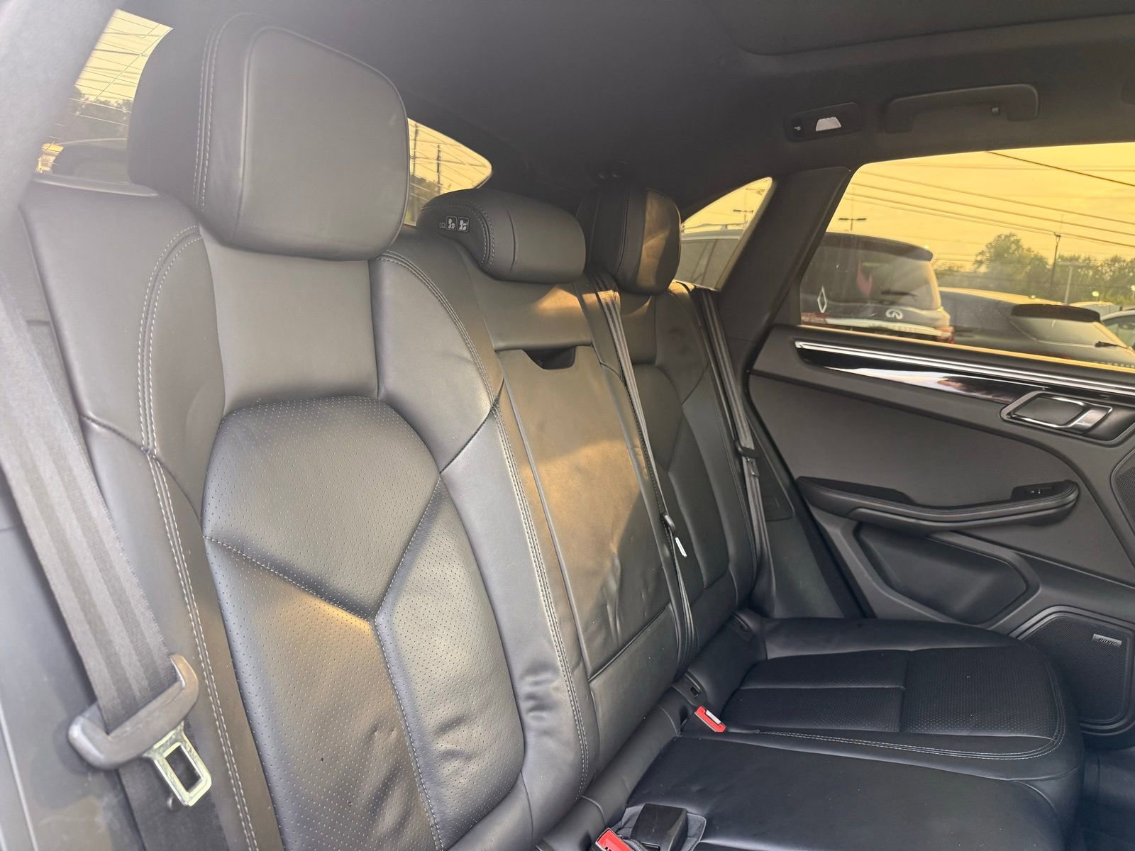 Used 2017 Porsche Macan S image 30