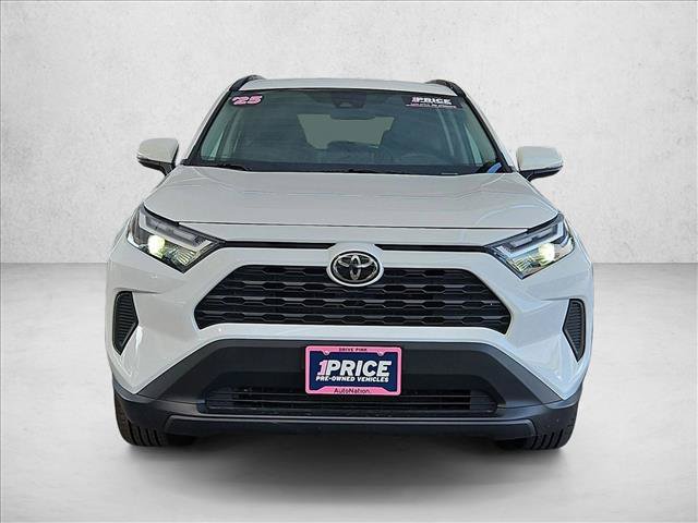 Used 2025 Toyota RAV4 XLE FWD image 21