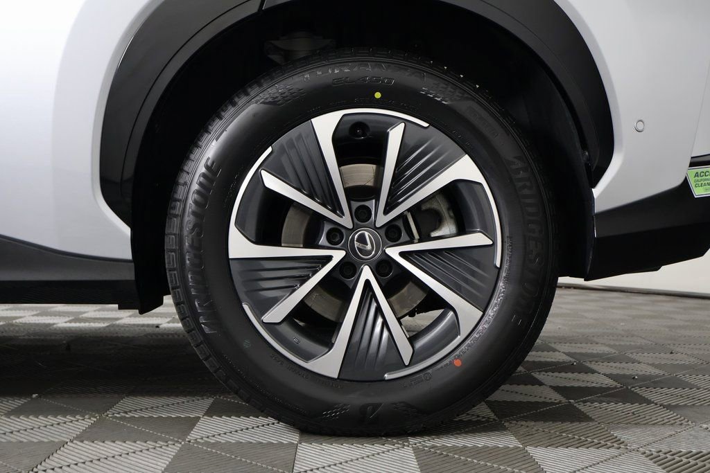 Used 2023 Lexus RZ 450e Premium image 14