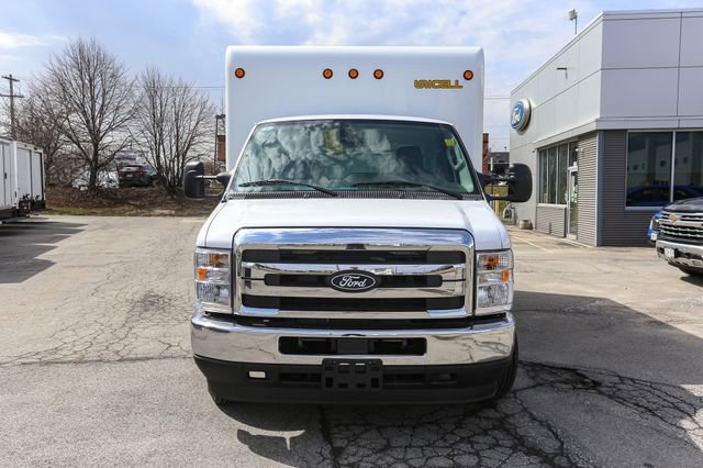 New 2027 Ford E-350 and Econoline 350 Super Duty w/ Power Equipment Group image 4