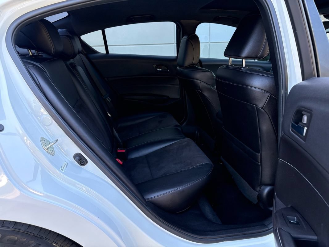 Used 2018 Acura ILX FWD image 33