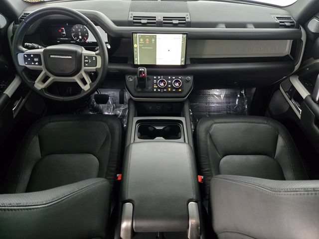 Used 2023 Land Rover Defender 130 X-Dynamic SE AWD/4WD image 4