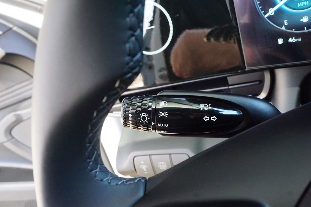 New 2025 Hyundai Elantra SEL FWD image 14
