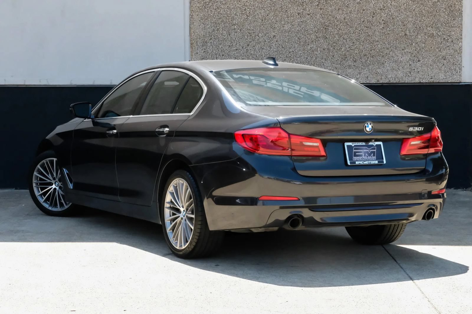 Used 2018 BMW 530i RWD image 11
