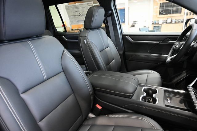 New 2026 GMC Acadia Elevation w/ Black Edition FWD image 8
