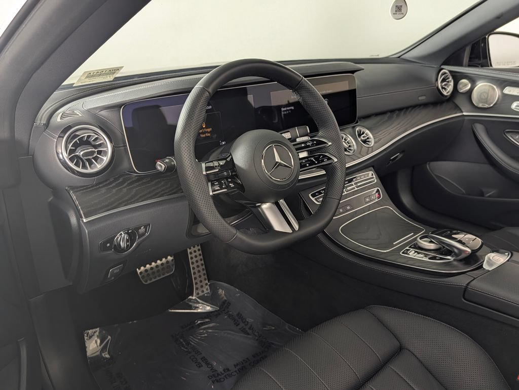 Used 2023 Mercedes-Benz E 450 Cabriolet image 3