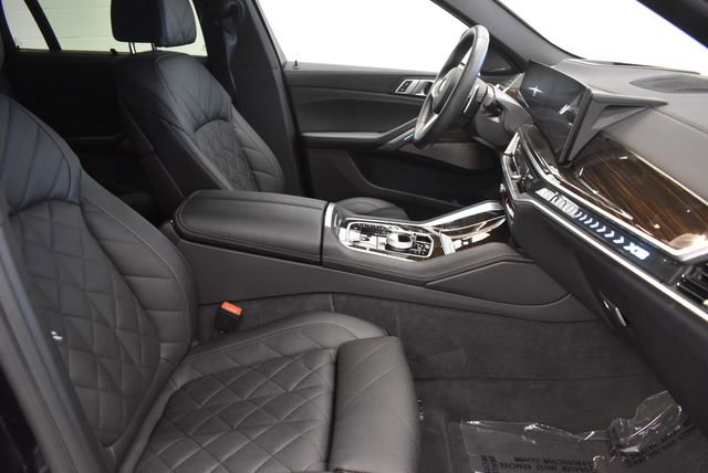 Used 2024 BMW X6 xDrive40i w/ Executive Package AWD/4WD image 19