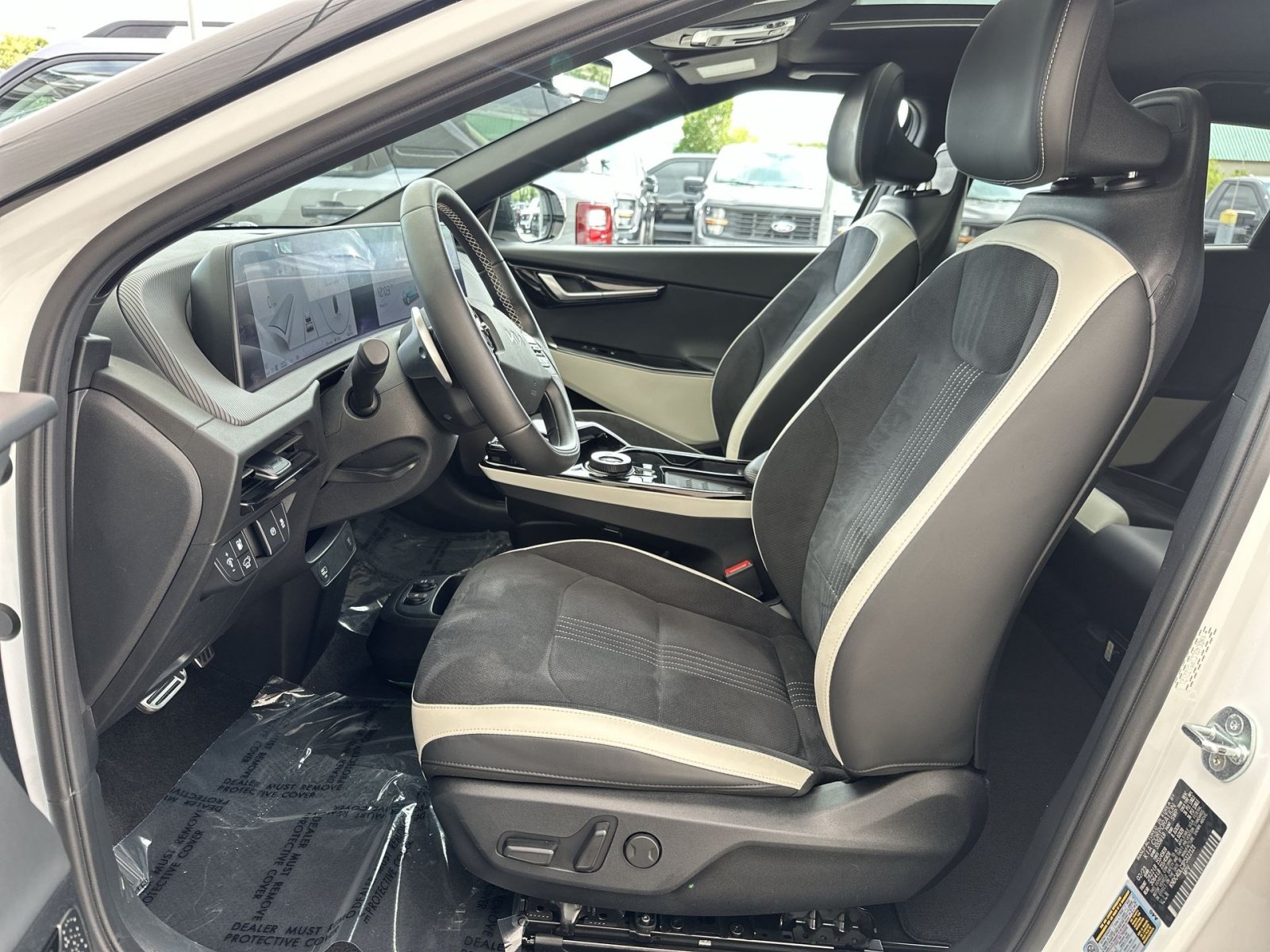 Used 2023 Kia EV6 GT-Line w/ GT-Line Suede Seat Package AWD/4WD image 14