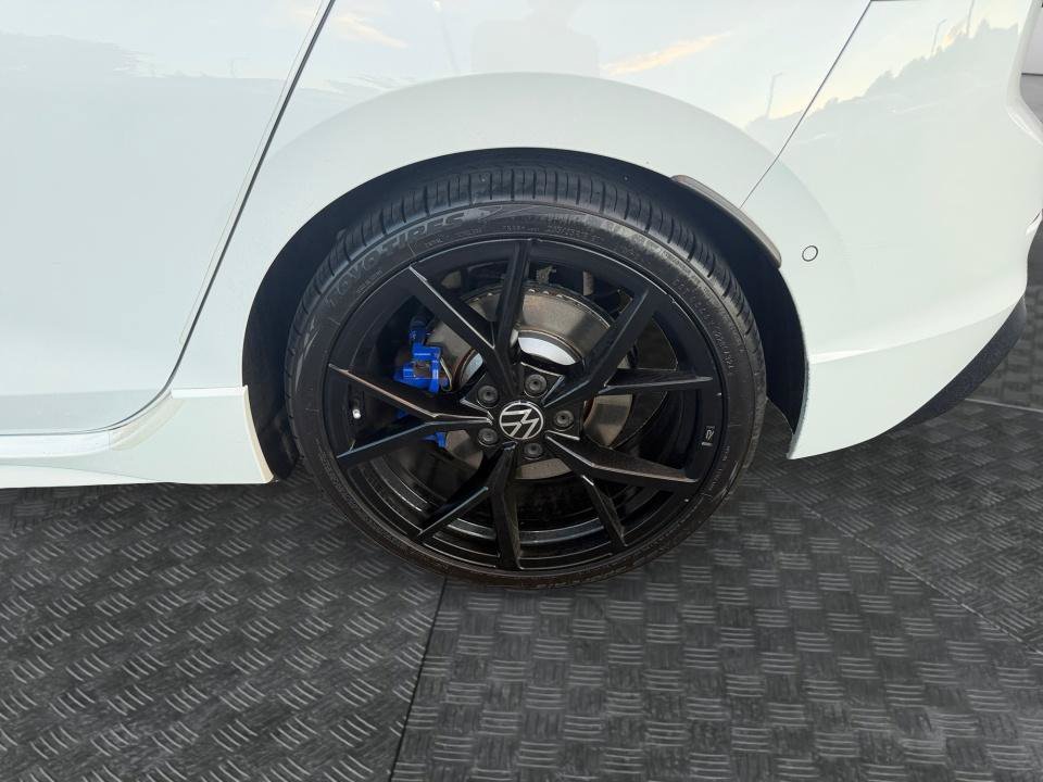 Certified 2023 Volkswagen Golf 20th Anniversary Edition AWD/4WD image 22