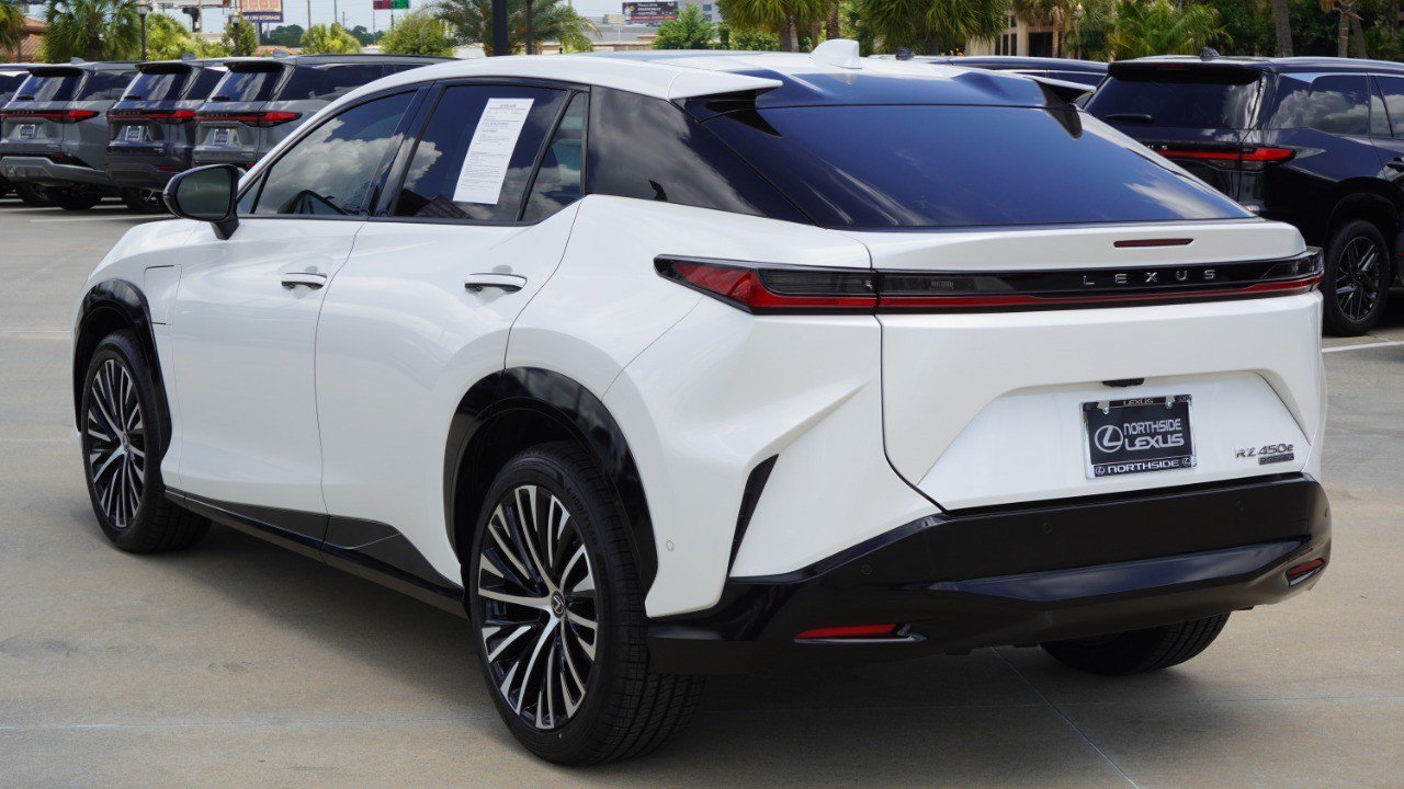 Certified 2024 Lexus RZ 450e Premium w/ Technology Package AWD/4WD image 8