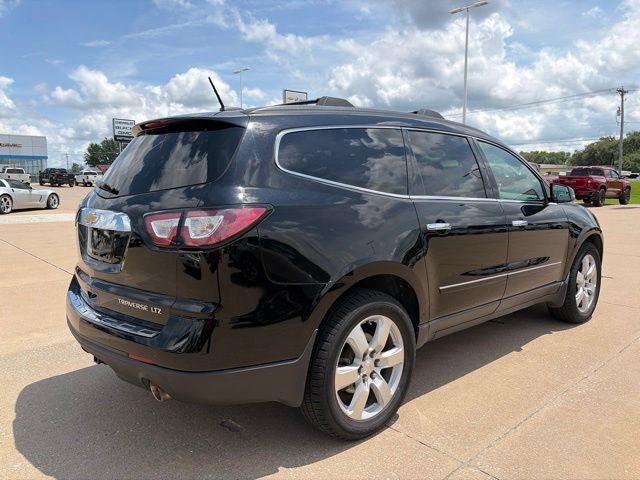 Used 2016 Chevrolet Traverse LTZ AWD/4WD image 3