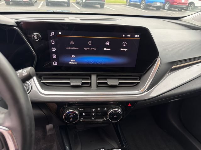 Used 2024 Chevrolet Trax ACTIV w/ Sunroof Package FWD image 20