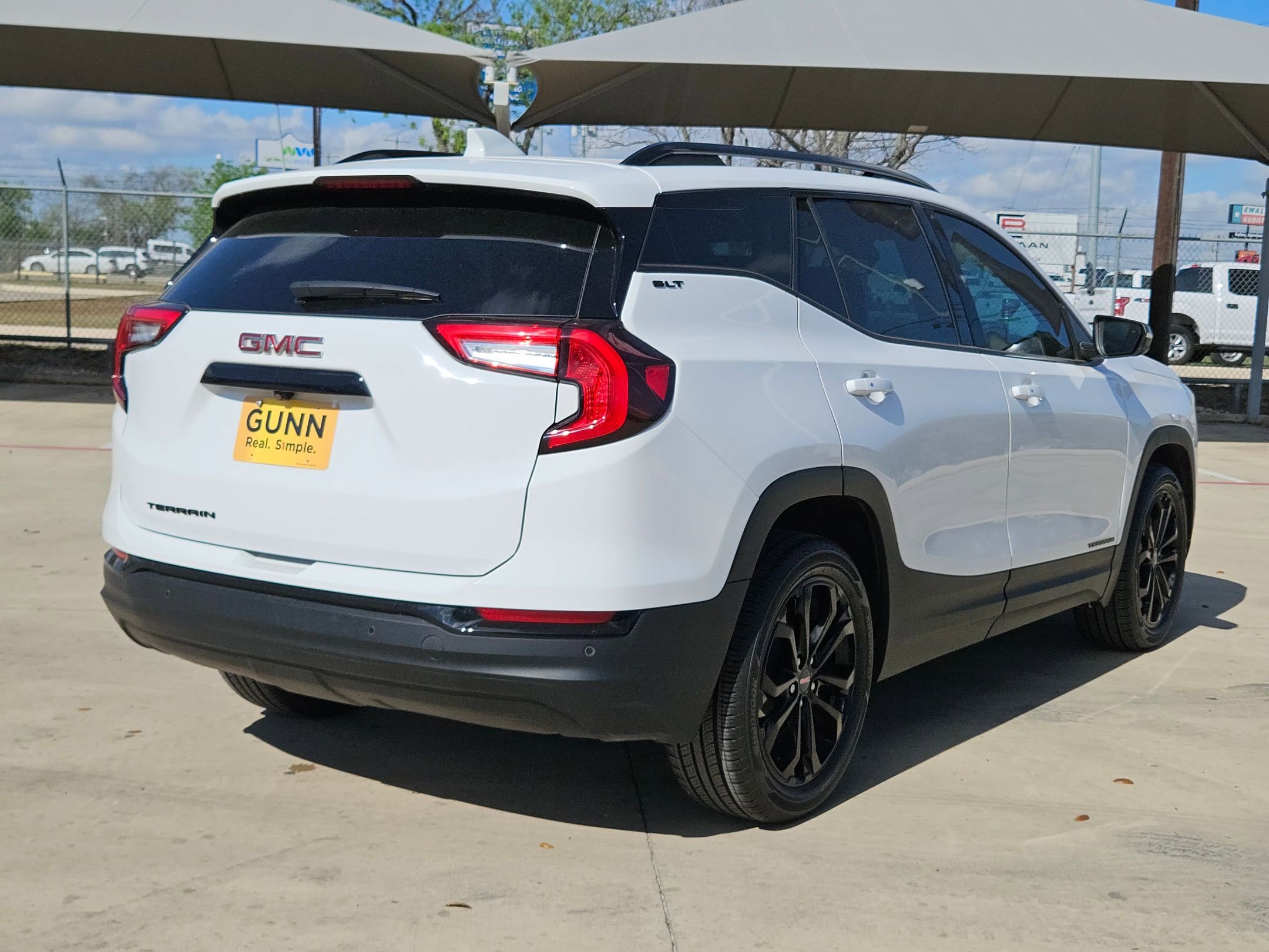 Certified 2022 GMC Terrain SLT w/ Infotainment Package II image 3