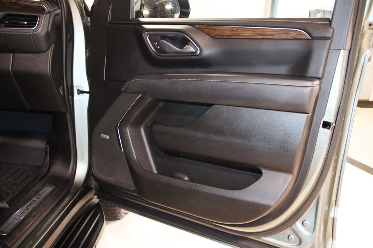 Used 2023 Chevrolet Suburban Premier AWD/4WD image 58