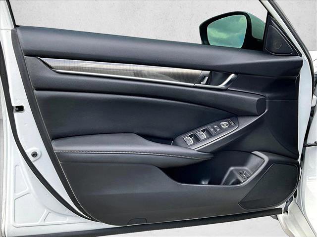 Used 2019 Honda Accord Sport image 17
