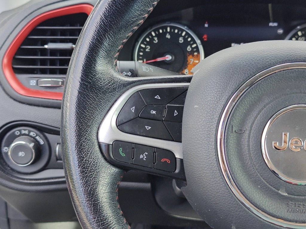 Used 2016 Jeep Renegade Trailhawk image 15