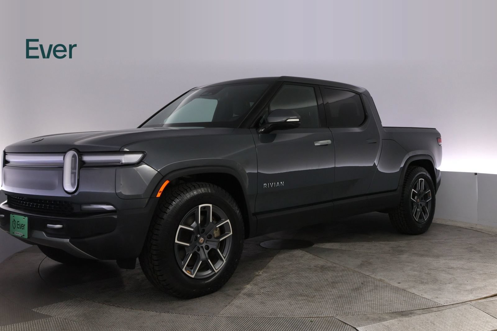 Used 2025 Rivian R1T Adventure Dual AWD/4WD image 2