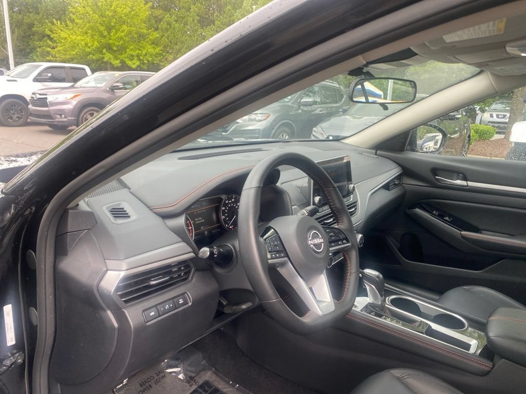 Certified 2025 Nissan Altima 2.5 SR FWD image 16