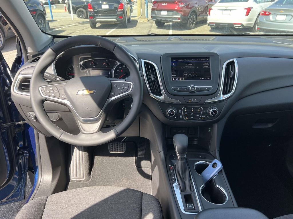 Used 2023 Chevrolet Equinox LT AWD/4WD image 12