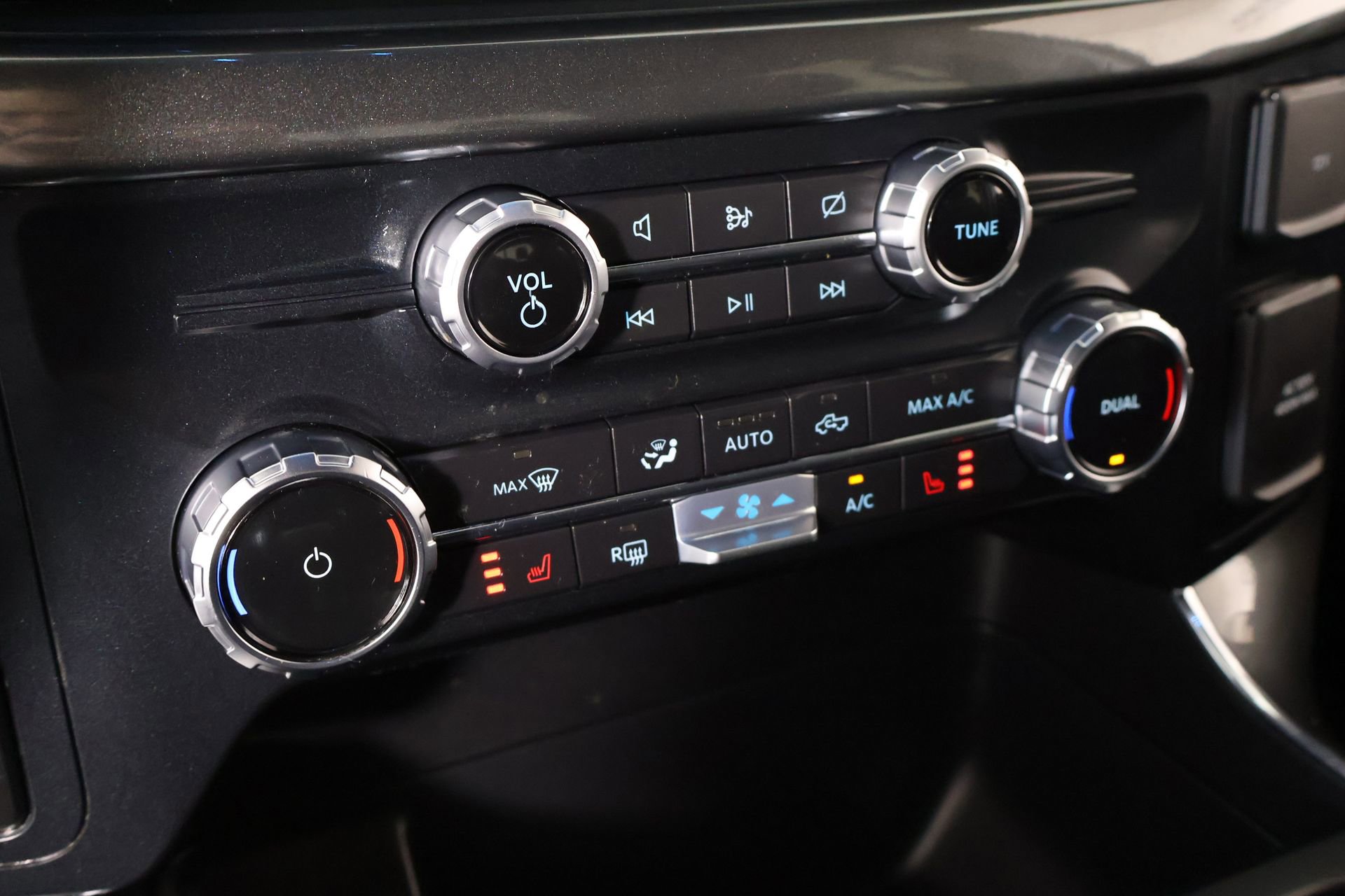 Used 2022 Ford F150 XLT w/ Equipment Group 302A High AWD/4WD image 7