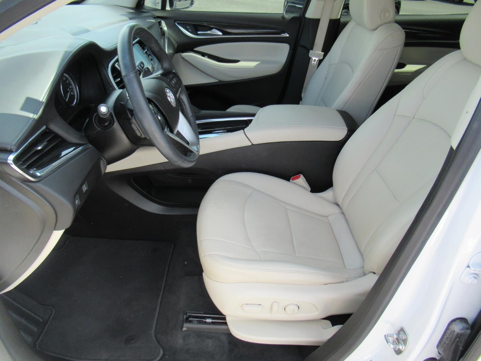 Used 2023 Buick Enclave Essence FWD image 18