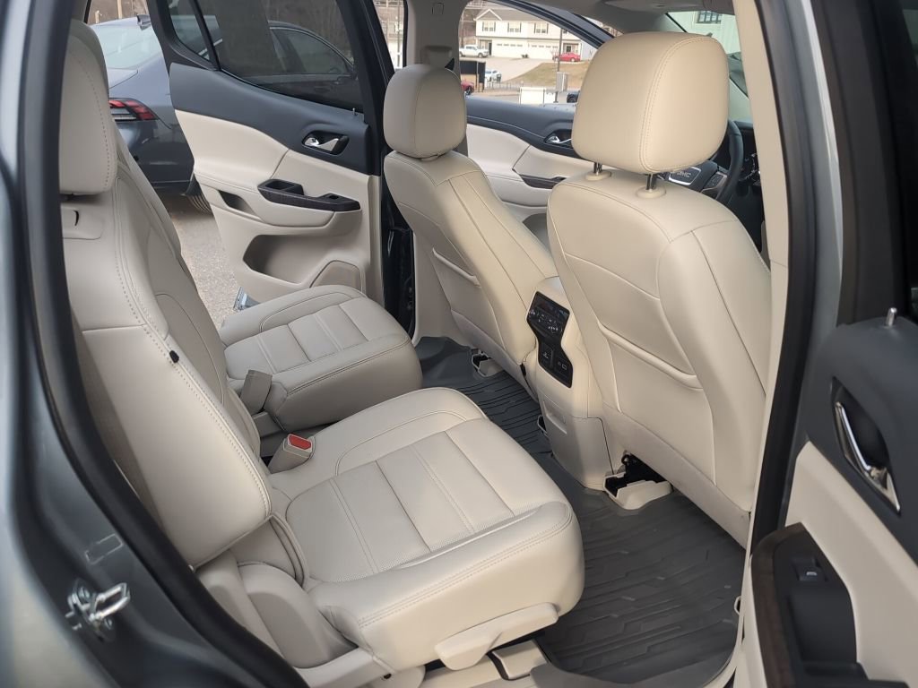 Used 2023 GMC Acadia Denali w/ Denali Ultimate Package image 15