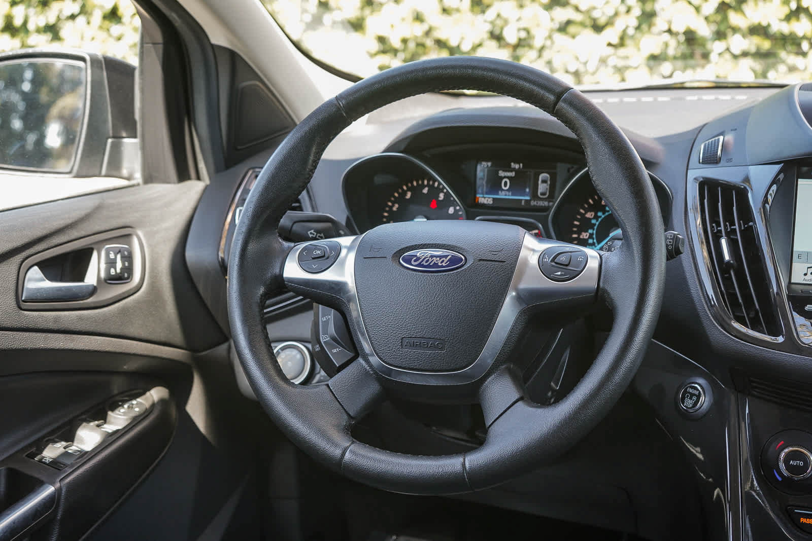 Used 2016 Ford Escape Titanium FWD image 15