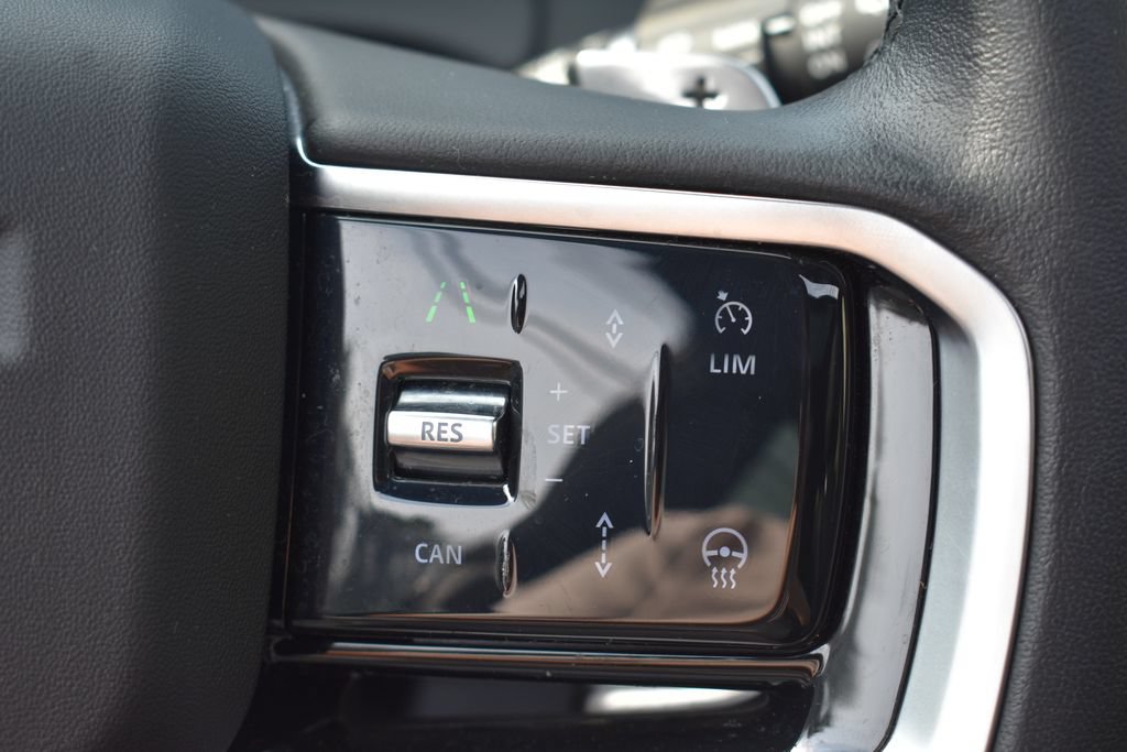 Used 2023 Land Rover Range Rover Evoque R-Dynamic SE AWD/4WD image 15