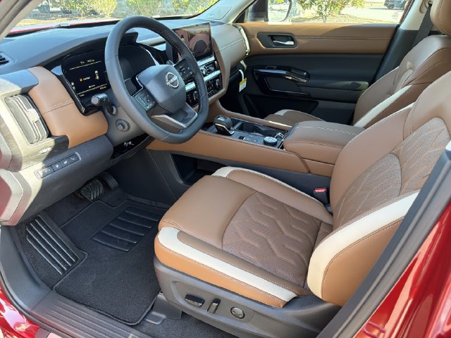 New 2026 Nissan Pathfinder Platinum AWD/4WD image 11