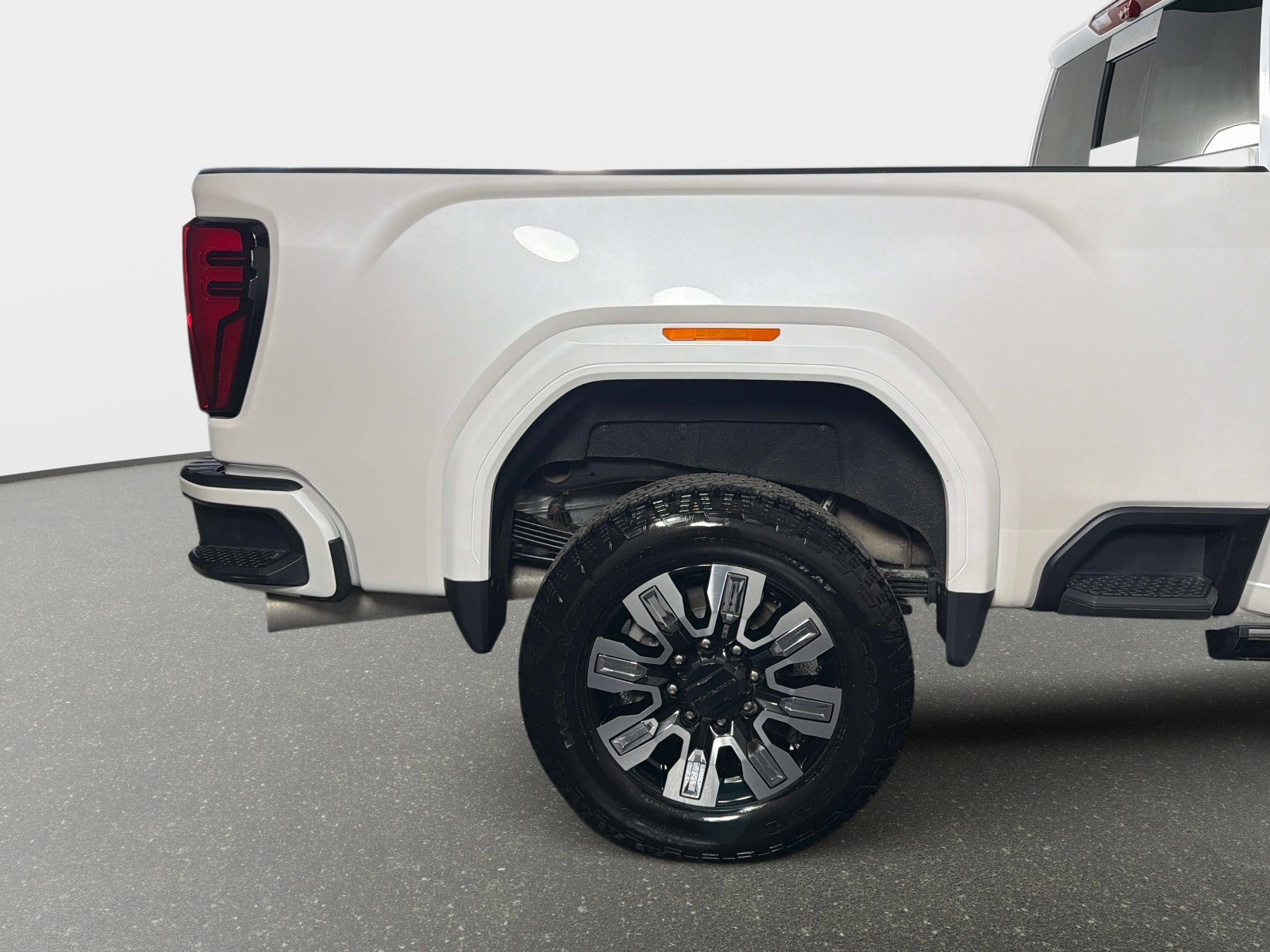 Used 2025 GMC Sierra 2500 Denali w/ Denali Reserve Package image 19