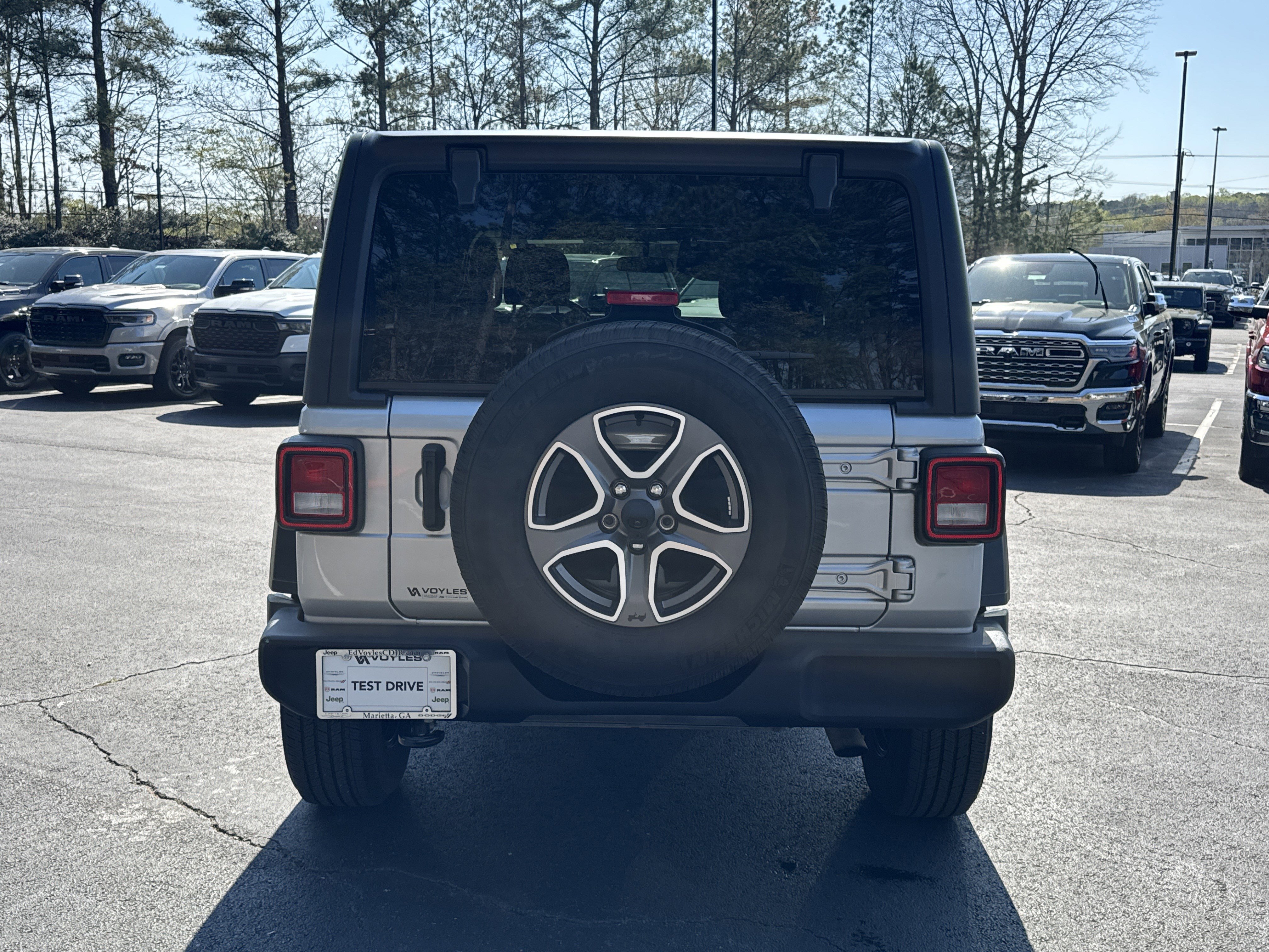 Used 2022 Jeep Wrangler Unlimited Sport AWD/4WD image 7