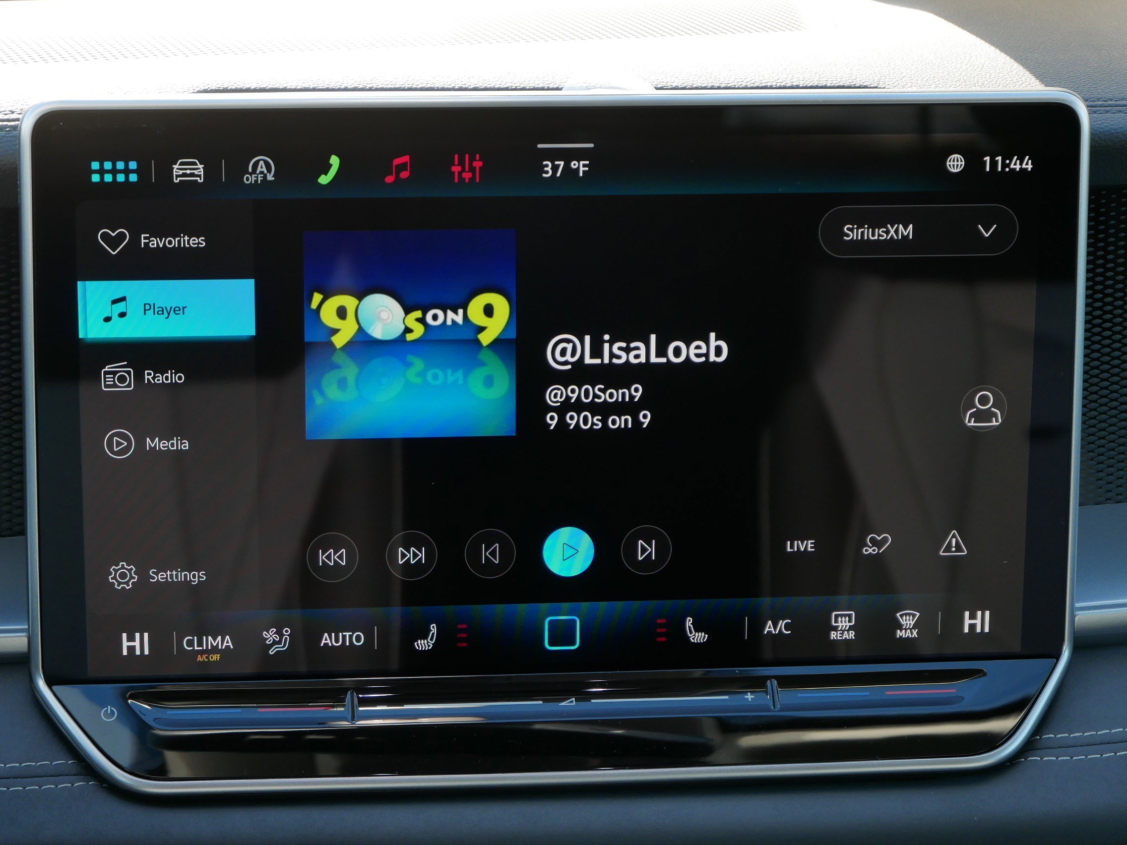 New 2026 Volkswagen Tiguan SE image 10