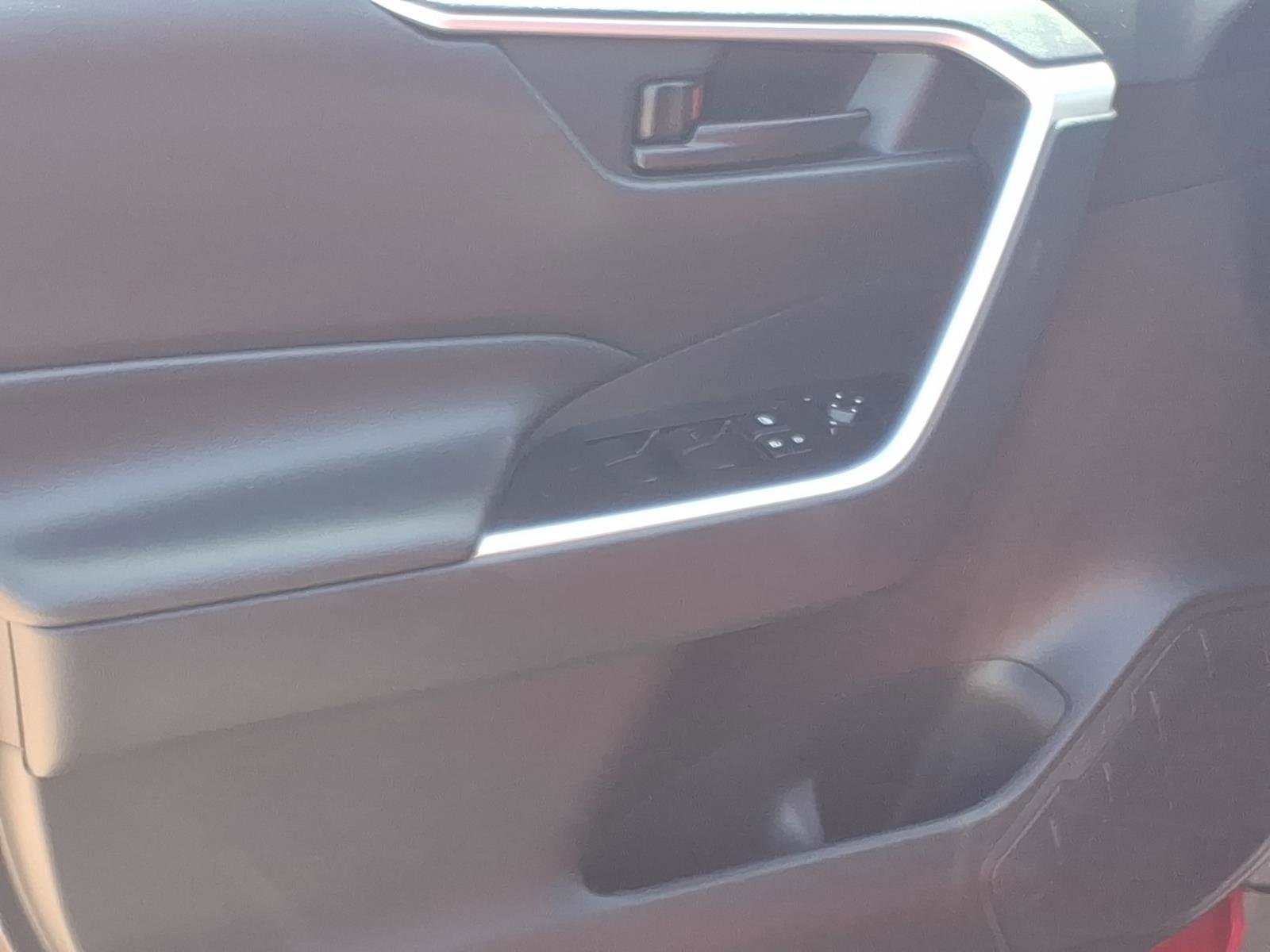 Certified 2025 Toyota RAV4 LE FWD image 13