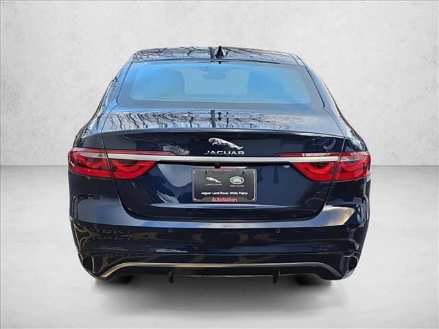 Certified 2024 Jaguar XF R-Dynamic SE image 6