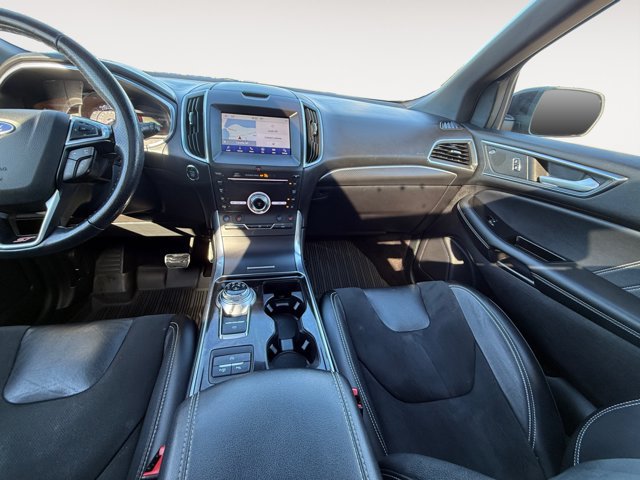 Used 2019 Ford Edge ST w/ Equipment Group 401A AWD/4WD image 14