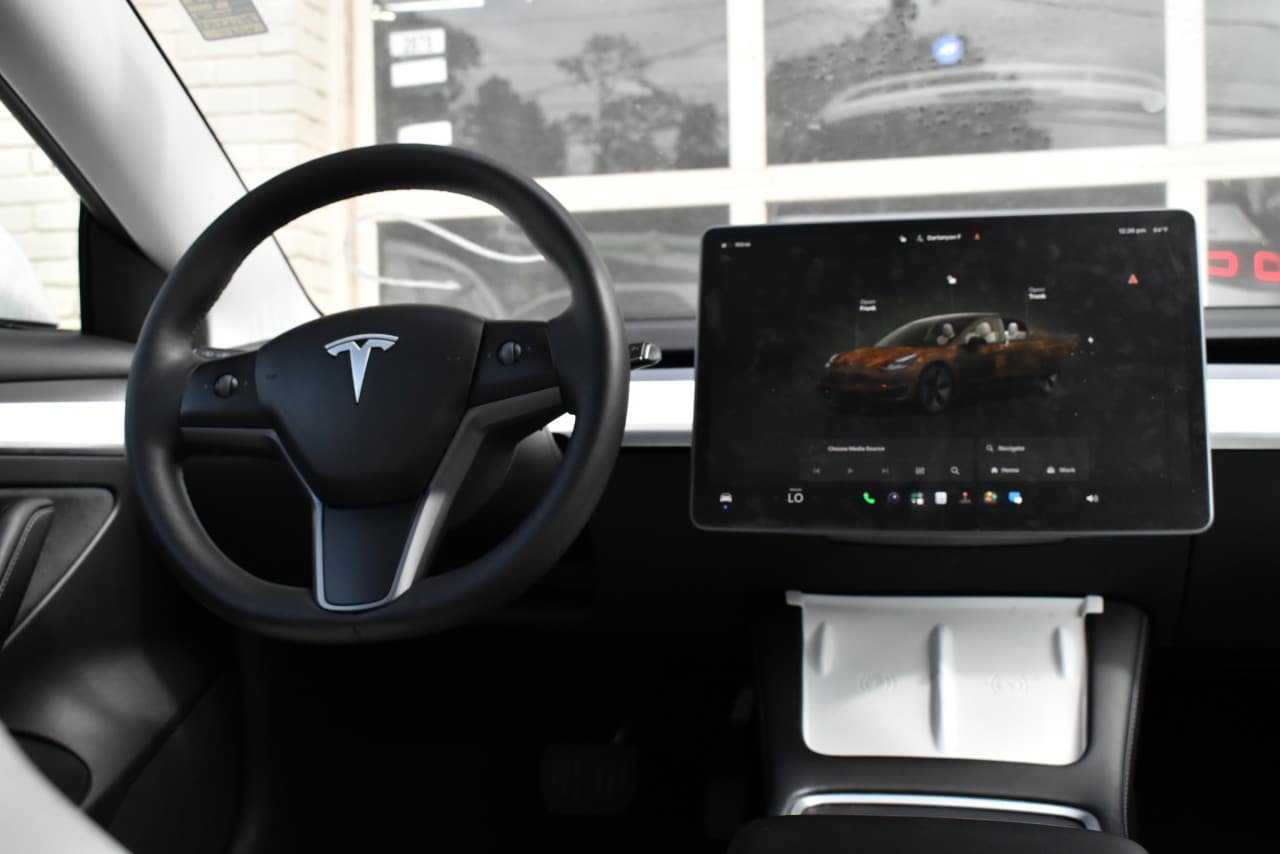 Used 2023 Tesla Model 3 Standard Range RWD image 17