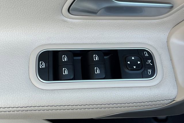 Used 2025 Mercedes-Benz CLA 250 image 12
