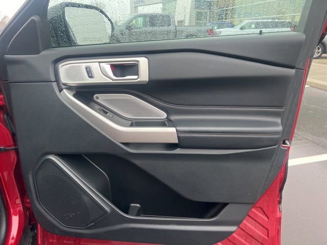 Used 2023 Ford Explorer Limited w/ Limited Technology Package image 10