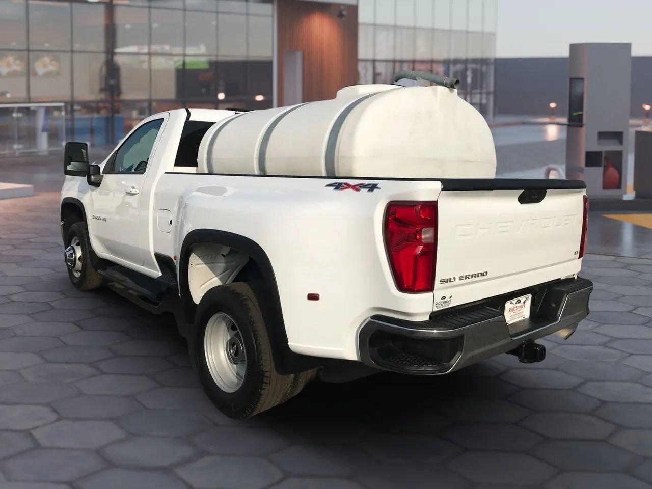 Used 2022 Chevrolet Silverado 3500 LT w/ Convenience Package image 3