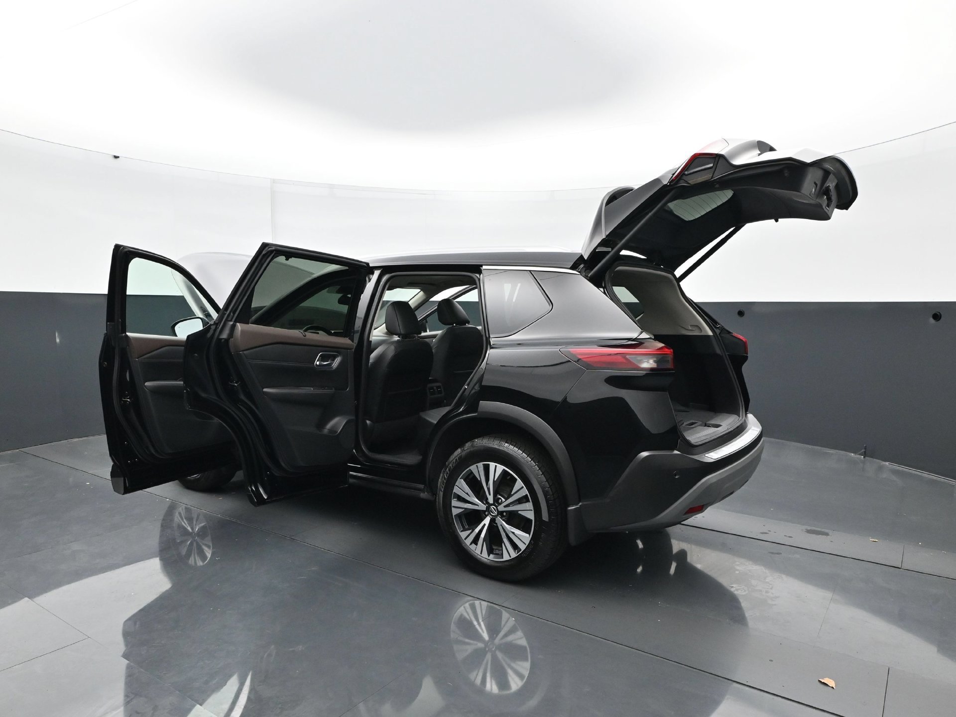 Used 2021 Nissan Rogue SV AWD/4WD image 33