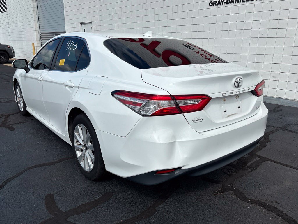 Used 2020 Toyota Camry LE FWD image 5
