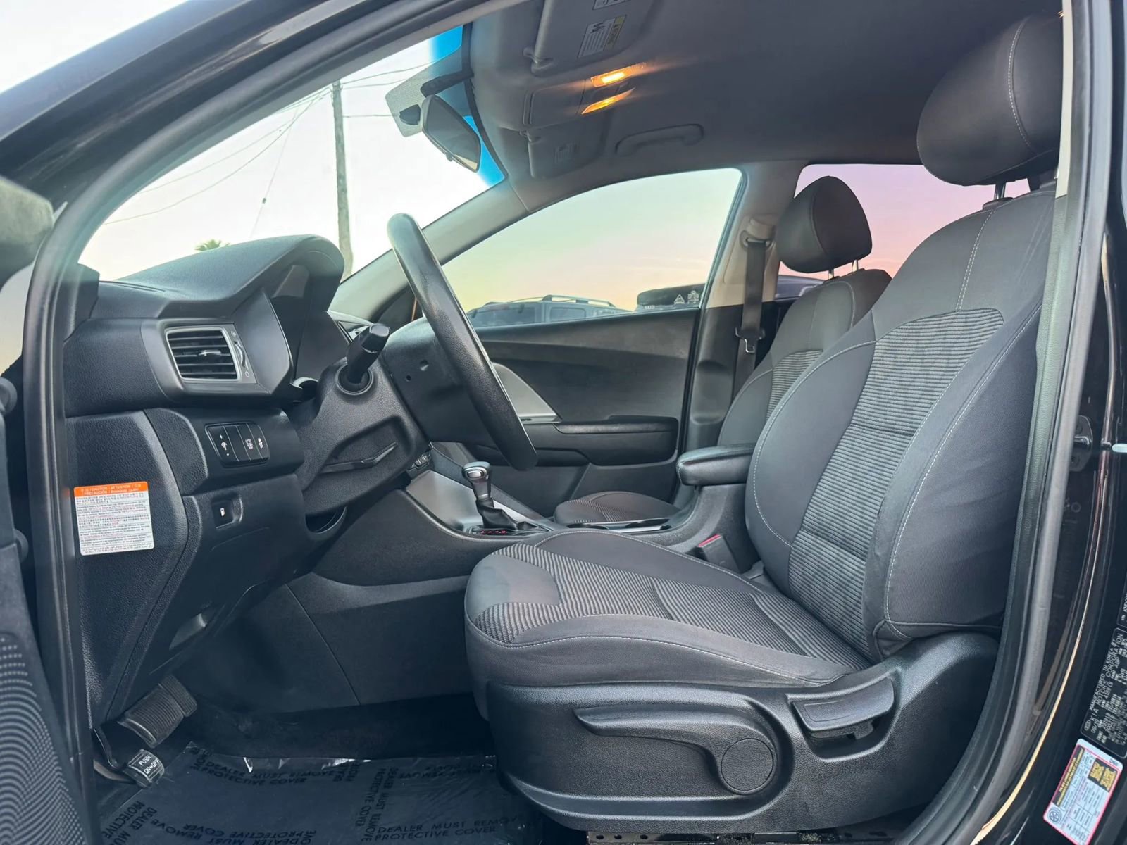 Used 2019 Kia Niro LX image 21