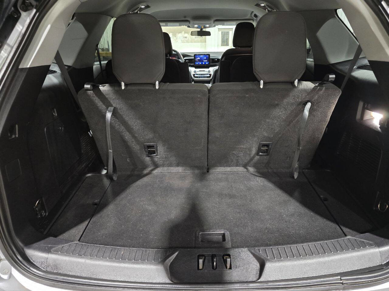 Used 2020 Ford Explorer XLT w/ Comfort Package image 32