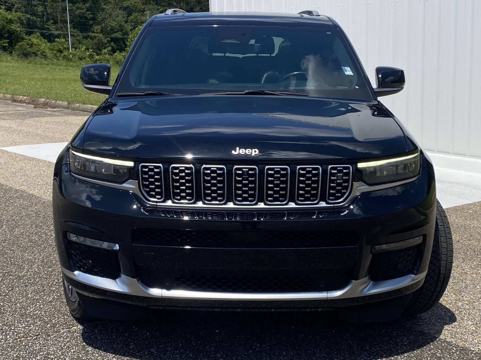 Used 2021 Jeep Grand Cherokee L Summit AWD/4WD image 2