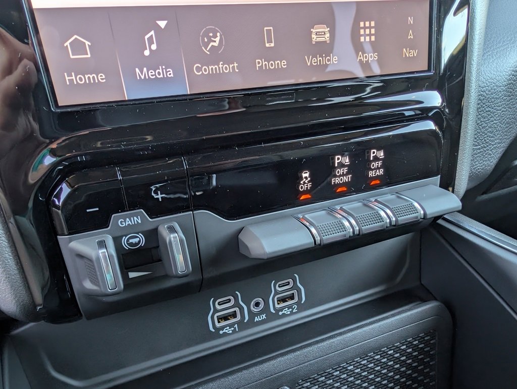 New 2026 RAM 1500 4x4 Crew Cab image 30